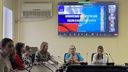 Студенты из Казахстана и России приняли участие в международном студенческом хакатоне.